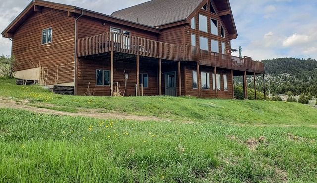 Elk Hills Lodge in the South Meadow Creek area