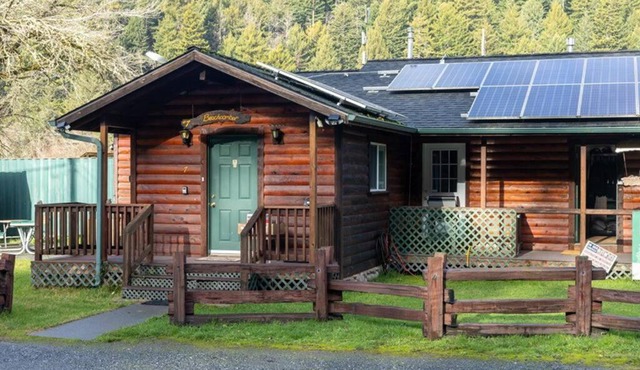 Elk Meadow Cabins 7 Beachcomber Studio