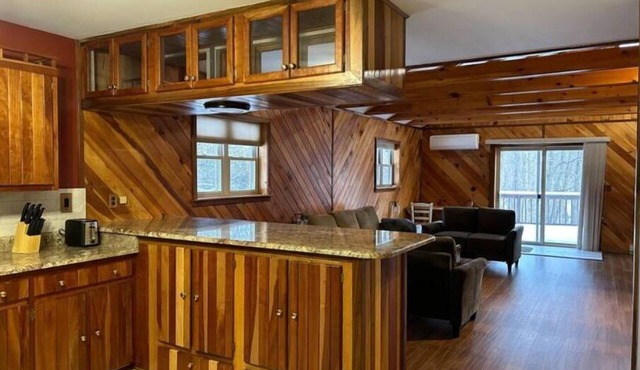 Elk Mountain Chalet - Private retreat on 12 acres with a pond and stream