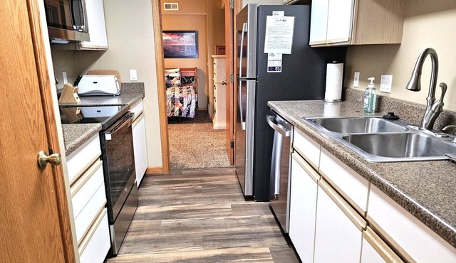 ELK RAPIDS/GRAND TRAVERSE BAY CONDO #15
