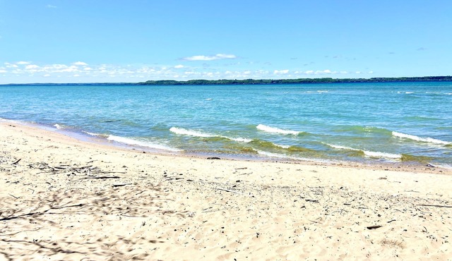 Elk Rapids Lakeshore Inn