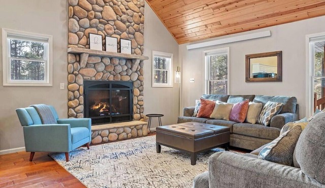 Elk Ridge-Fire Place-Custer