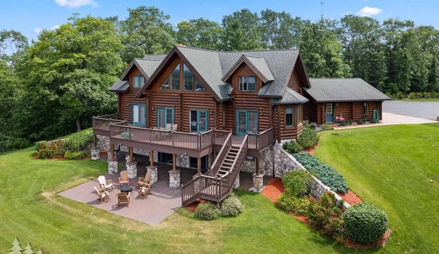Elk Ridge Lodge! Sleeps 32! 1 of 2. Stunning Views