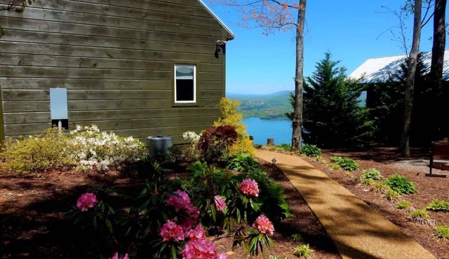 Elk Ridge with a private hot tub!