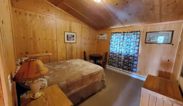 Elk Room at Noxon Creekside Motel