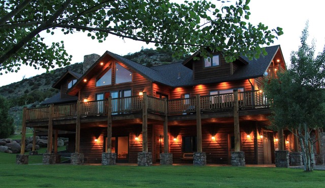 Elk Run Ranch.Come Enjoy the breath taking views of Paradise Valley!