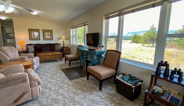 Elk Suite at Rocky Mountain Front - comfortable adventure - Harmony in paradise