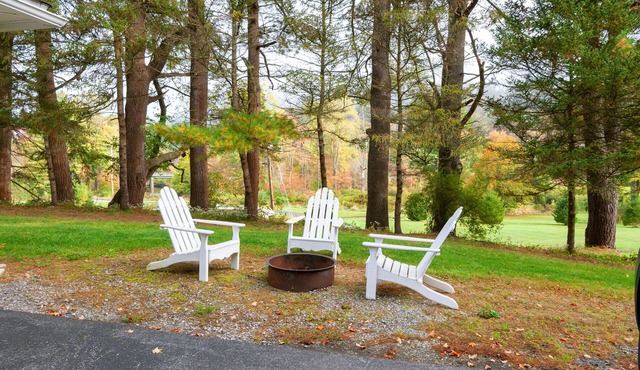 Elk Valley Cottage is the cozy home away from home you have been looking for!