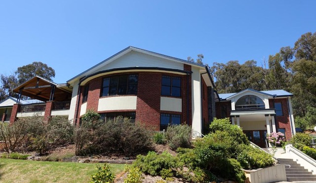 Elkanah Lodge and Conference Centre