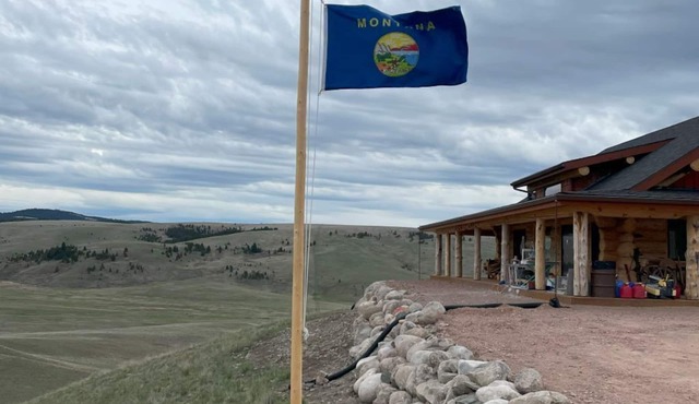 ElkView Outpost at Rock Creek Montana