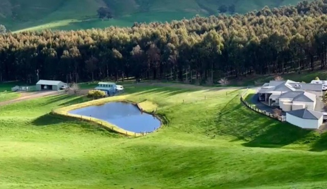 Ellenbrae - Family Homestead