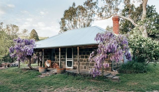 ELLERSLIE COTTAGE - FOR LOVERS AND DREAMERS