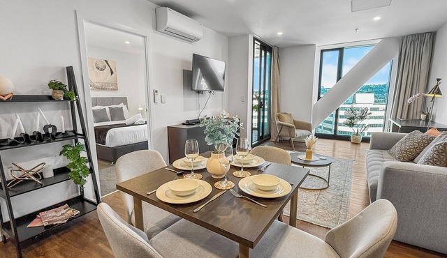 Ellerslie Sanctuary | Luxury Apt & Great Amenities