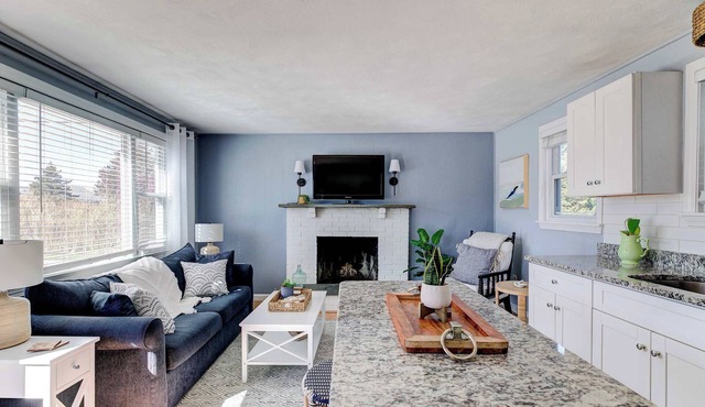 Ellery Bungalow #51- Island Calm Near Newport