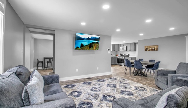 Ellicottville Farmhouse 5 mins to Holiday Valley