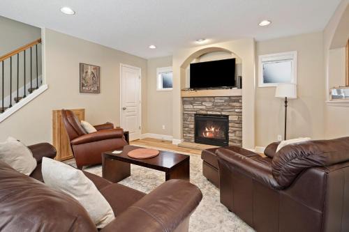 Ellie 30 Days minimum home