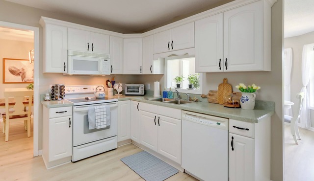 Ellijay Vacation Home w/Hot Tub & Game Room!