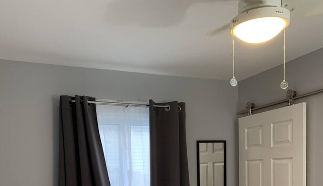 Elliot Lake - The Phoenix House - sleeps 6