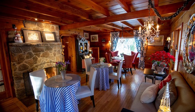 Elliott House Boutique Inn