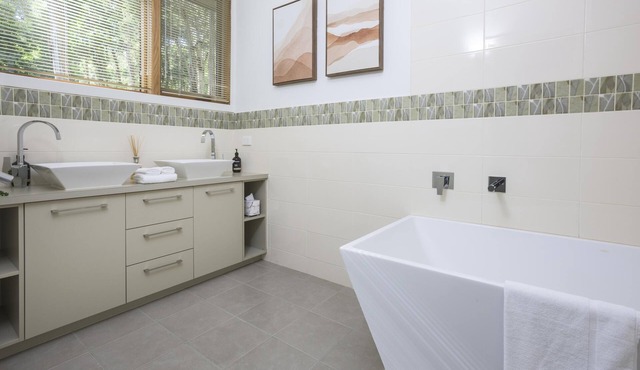 Elliott Lodge - Two storey lifestyle property sleeps 10