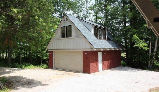 Ellison Bay Eclectic Style Cottage