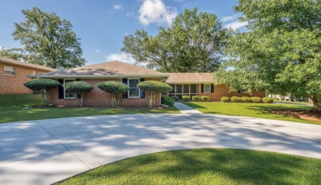 Ellsworth-Newly Remodeled 5BR