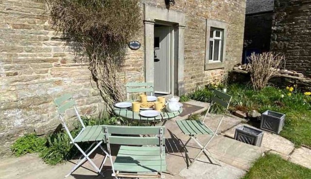 Elm Tree Cottage stunning Dales cottage and garden