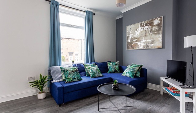 Elm View Retreat - Stylish 3-Bed Near Durham