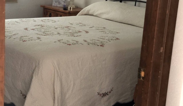 Elma Guest House, Too