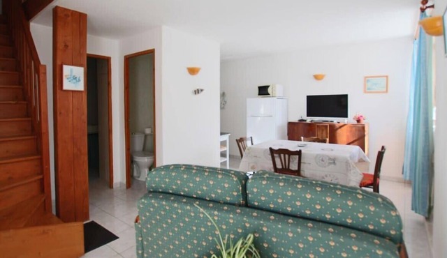 Elma Stay, Location La Rétaise