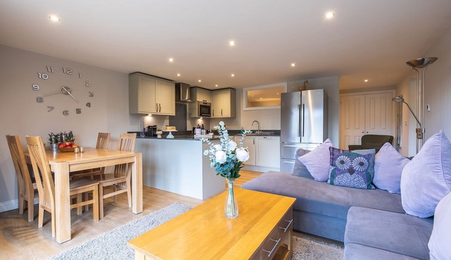 Elmbridge Farm Warbler Lodge