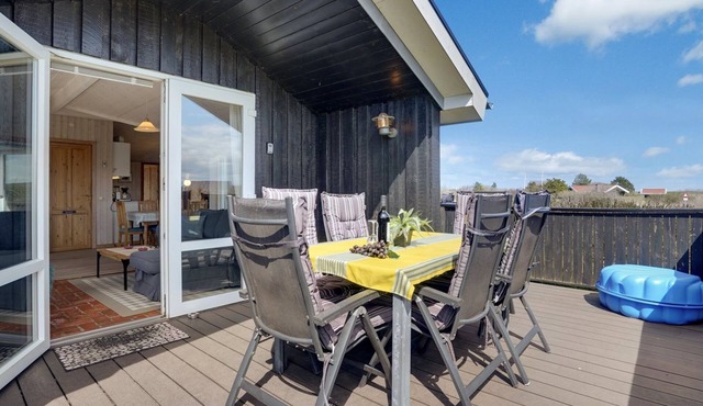 "Elmine" - 700m from the sea by Interhome