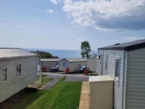 Elms Caravan with sea views at Devon Cliffs