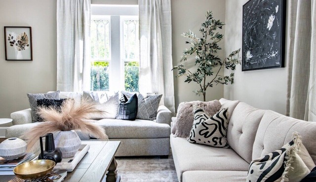 ✧Elmsgate✧ - A historic designer dream home w/family friendly amenities , cozy porch&games near DT