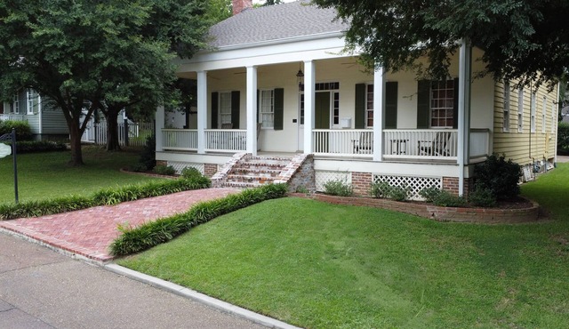 Elmsley Cottage, charm and spaciousness in Natchez, Mississippi