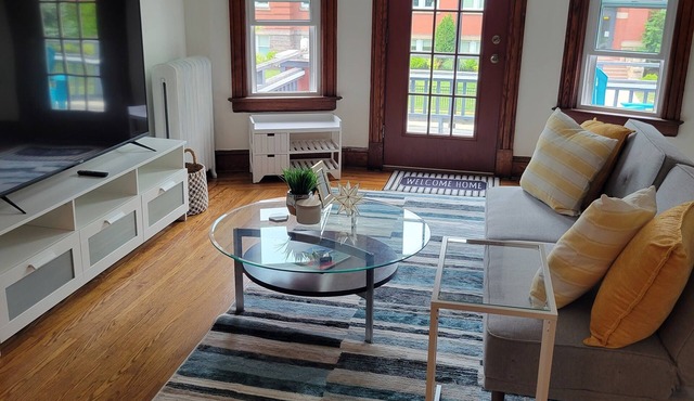 Elmwood Village Elegance: 2 bedroom + dedicated office
