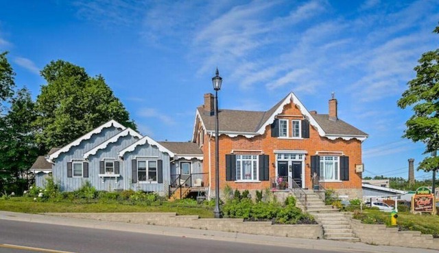 Elora Gingerbread House Airbnb
