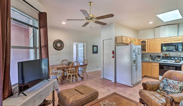 Eloy Desert Oasis w/Courtyard & Pool Access!