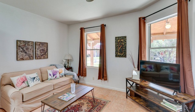 Eloy Retreat w/Pool Access + Central A/C!