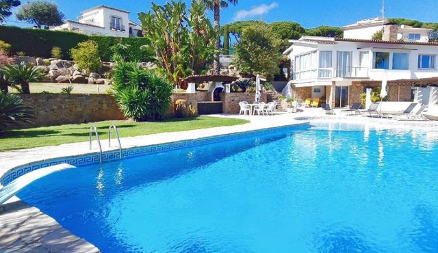 Els Ametllers luxury apartment