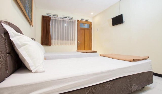 Els Guest House Syariah near Simalungun University Siantar RedPartner