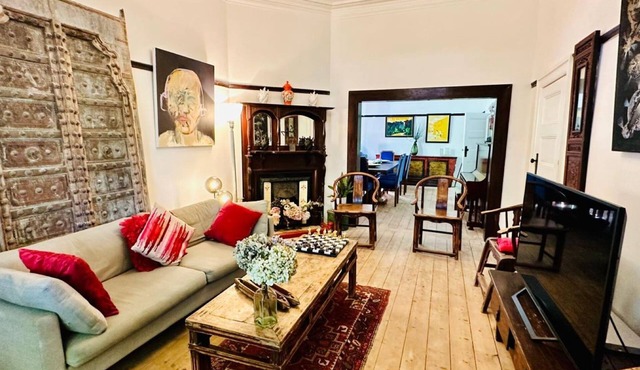 Elwood Eclectic Gem Walk to St Kilda beach - Flexible Home offering 4 or 6 Bedrooms. Contact us Now for Pricing on Request