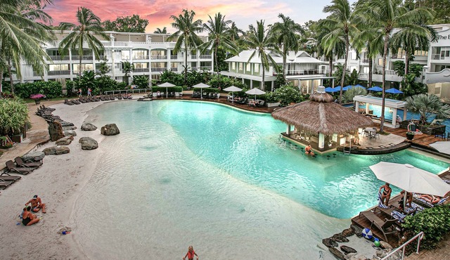 Elysium Private Apartments at The Beach Club