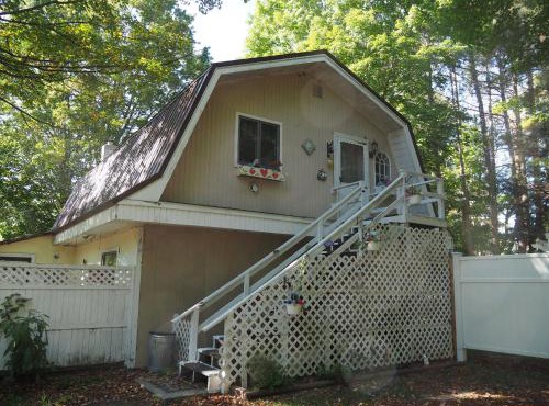 Emanuel - Cute Upstairs Apt Ac Great Location