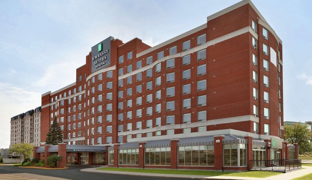 Embassy Suites by Hilton Montreal Airport
