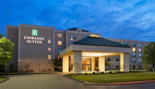 Embassy Suites by Hilton Philadelphia Airport