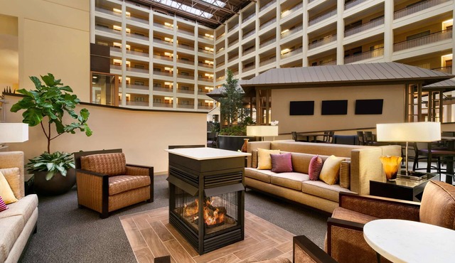 Embassy Suites by Hilton Chicago North Shore Deerfield
