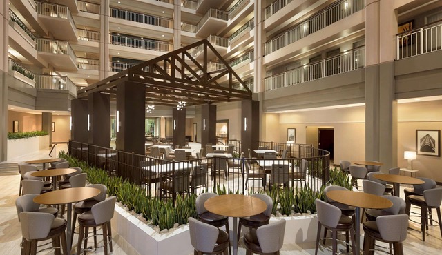 Embassy Suites by Hilton Chicago Lombard Oak Brook