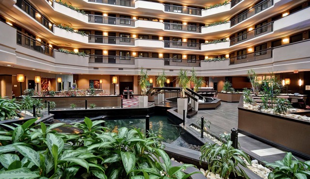 Embassy Suites by Hilton Dulles Airport