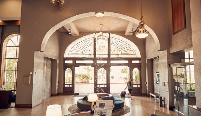 Embassy Suites by Hilton Los Angeles Downey